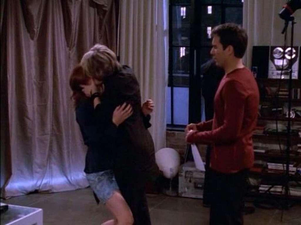 10P Glenn Close exposing her nice big tits and kissing girl in movie