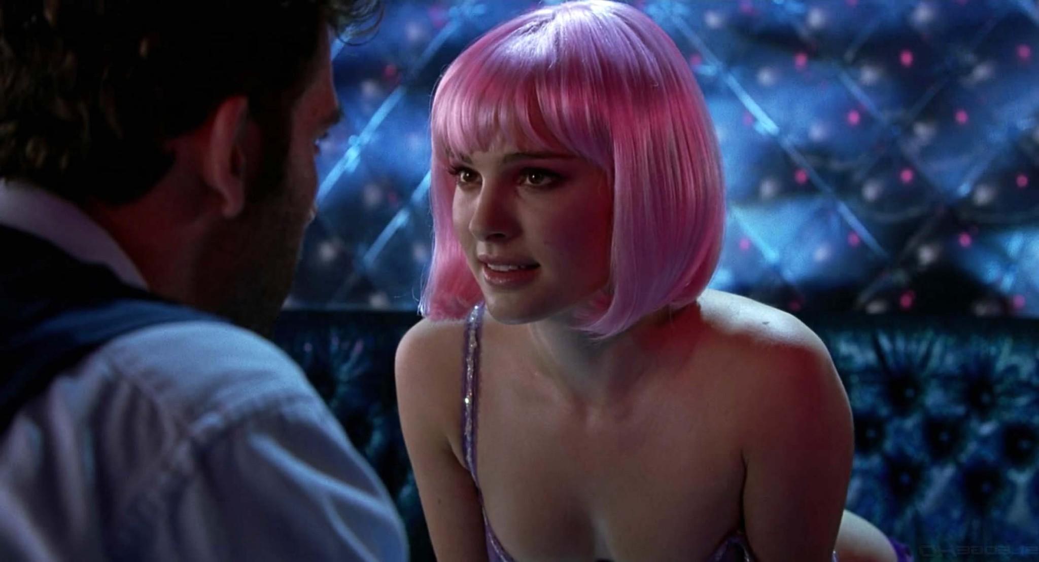 16P Natalie Portman exposing her nice ass in thong and tits slip paparazzi shoots