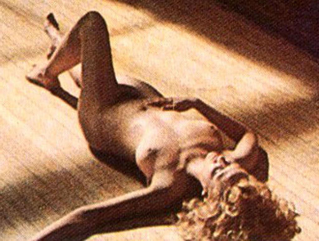 10P Virginia Madsen exposing her nice big tits in movie and posing sexy