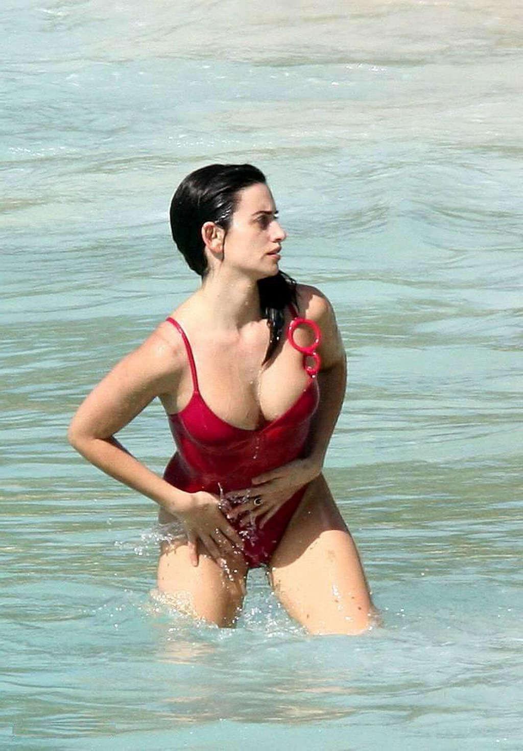 10P Penelope Cruz revealing her nice big tits on beach and ass in thong paparazzi sh