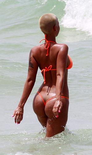 10P Amber Rose showing their super sexy ravishing body and pick