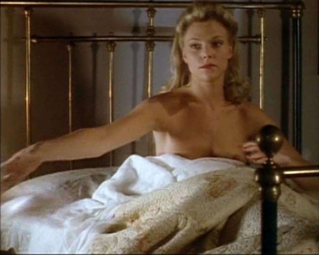 16P Samantha Janus showing her nice big tits in nude movie caps