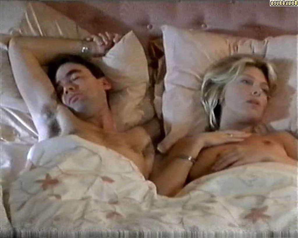 16P Samantha Janus showing her nice big tits in nude movie caps