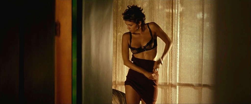 16P Halle Berry showing her nice tits and in underwear in movie caps