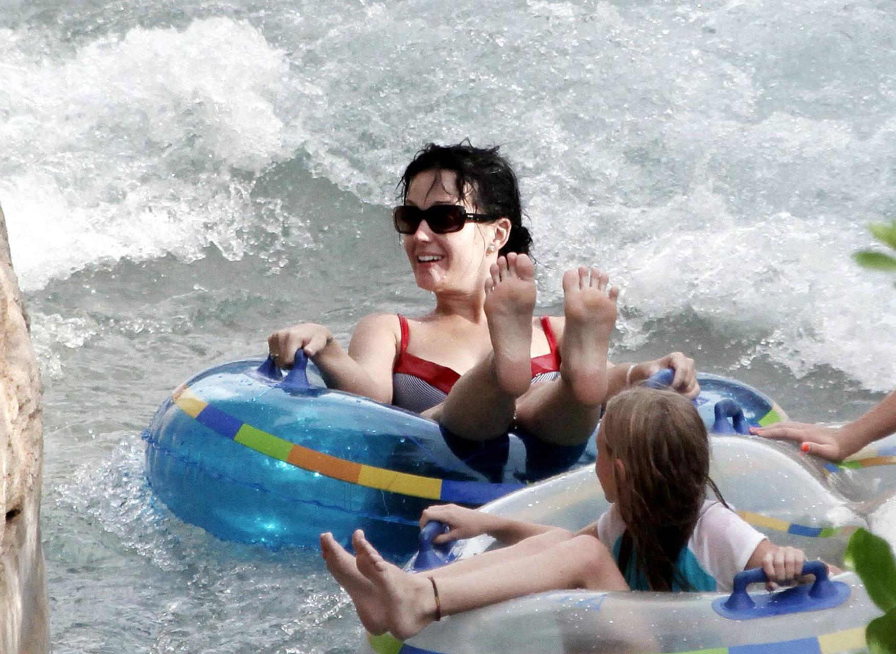 16P Katy Perry exposing her sexy body and huge boobs in bikini on beach