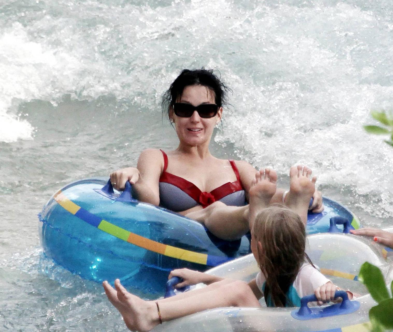 16P Katy Perry exposing her sexy body and huge boobs in bikini on beach