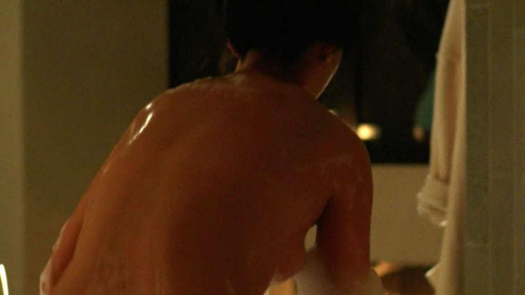 16P Linda Park topless under shower and nude in movie caps