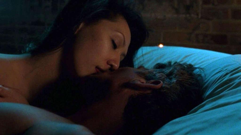 16P Linda Park topless under shower and nude in movie caps