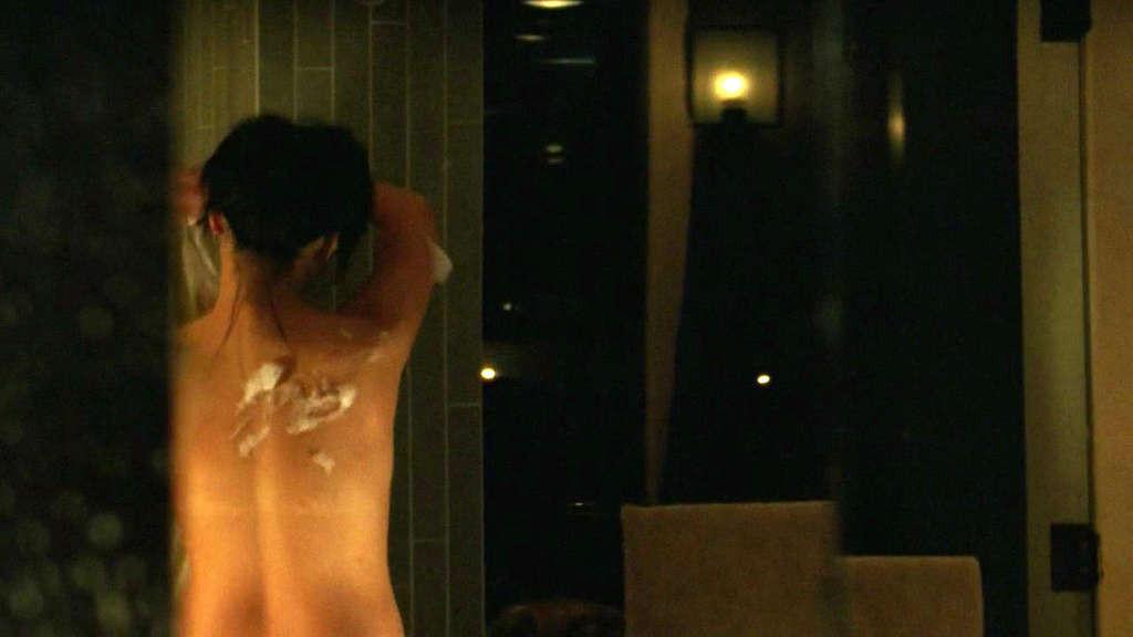 16P Linda Park topless under shower and nude in movie caps