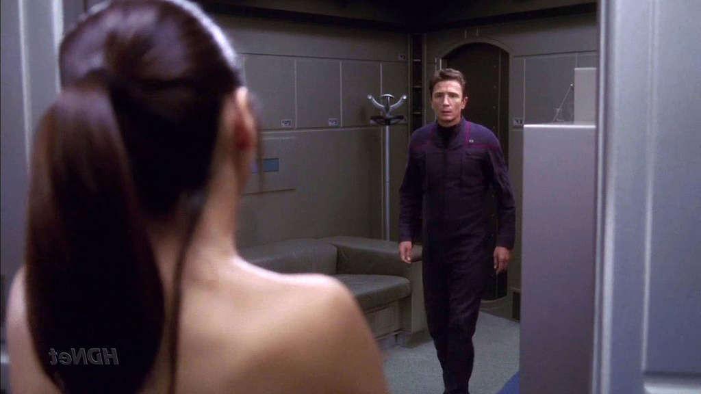 16P Linda Park topless under shower and nude in movie caps