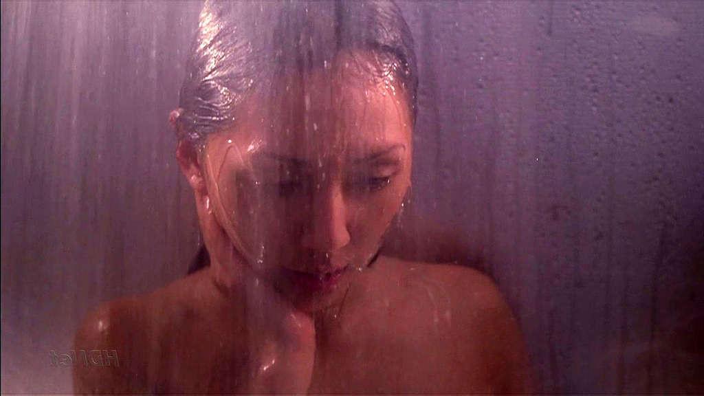 16P Linda Park topless under shower and nude in movie caps