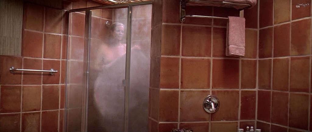10P Kim Basinger exposing her big tits and fucking hard in movie