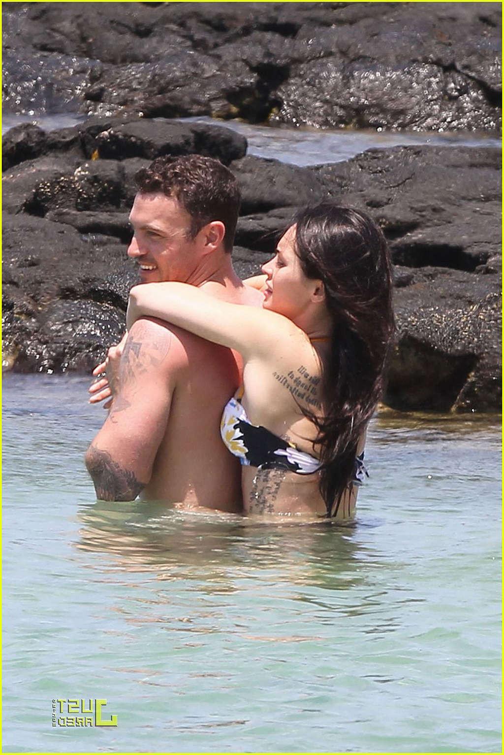 16P Megan Fox in bikini playing on beach with her boyfriend