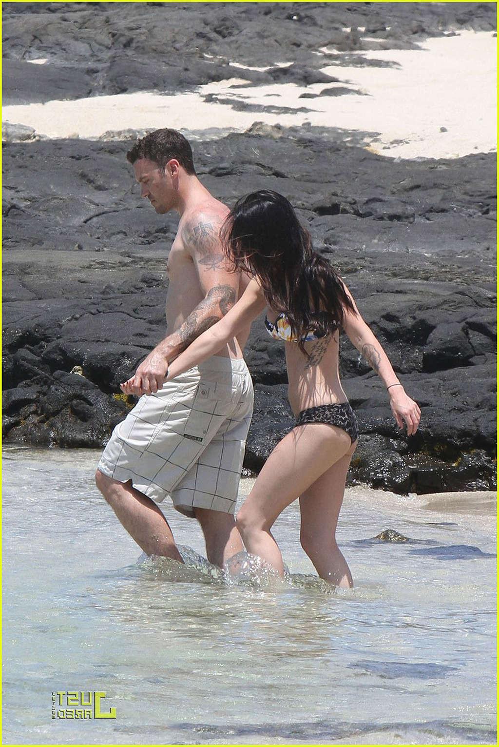 16P Megan Fox in bikini playing on beach with her boyfriend