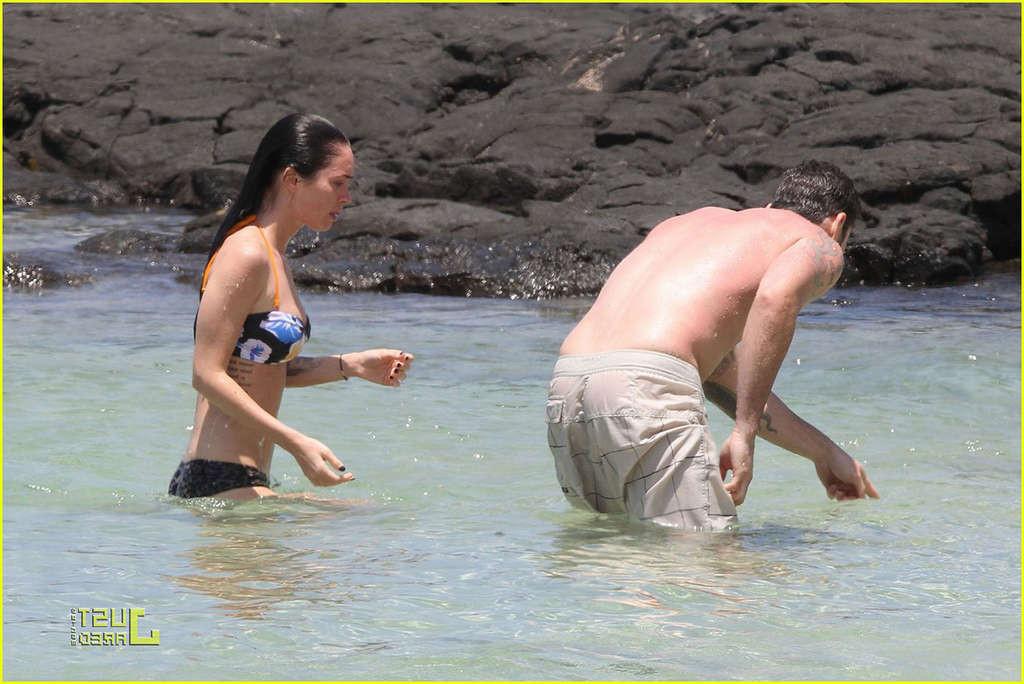 16P Megan Fox in bikini playing on beach with her boyfriend