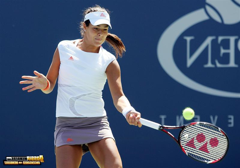15P Ana Ivanovic posing sexy and slutty in glamorous and paparazzi photos