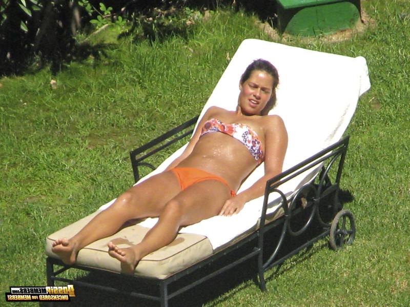 15P Ana Ivanovic posing sexy and slutty in glamorous and paparazzi photos