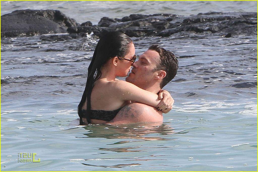 16P Megan Fox enjoying on beach with her boyfriend and showing sexy body in bikini