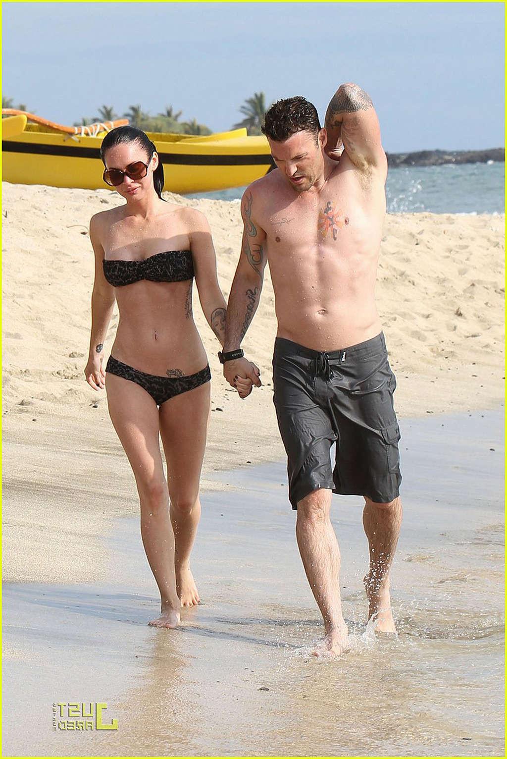 16P Megan Fox enjoying on beach with her boyfriend and showing sexy body in bikini
