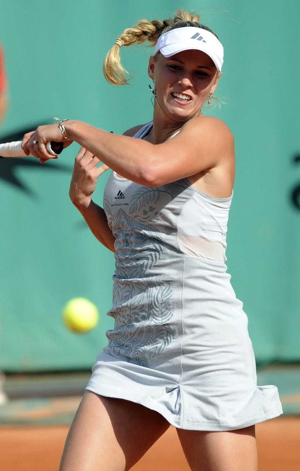 16P Caroline Wozniacki hot  sweaty showing panties at the French Open