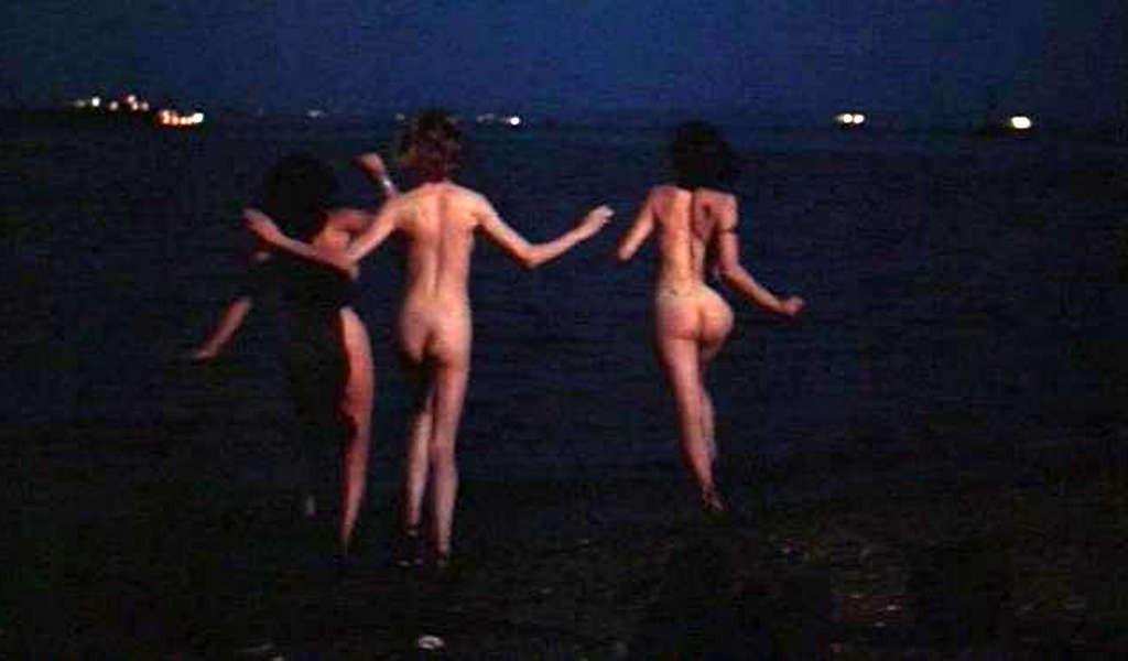 10P Carla  Gugino exposing her nice huge tits in nude movie caps