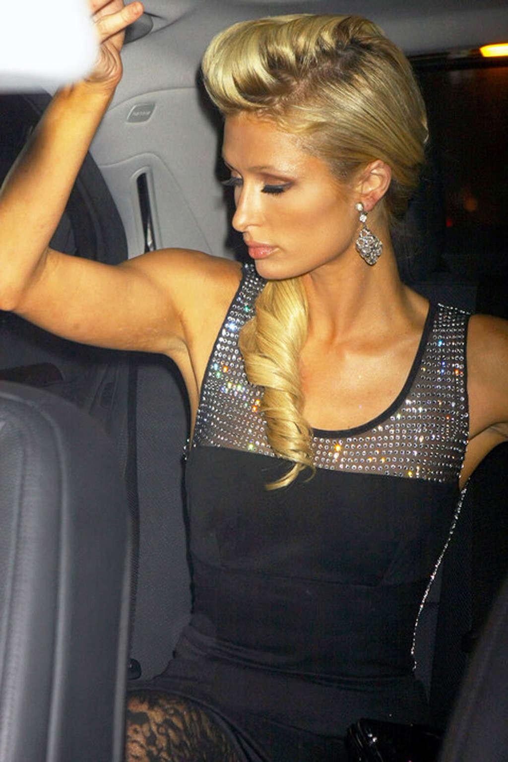 16P Paris Hilton very sexy and hot paparazzi upskirt photos