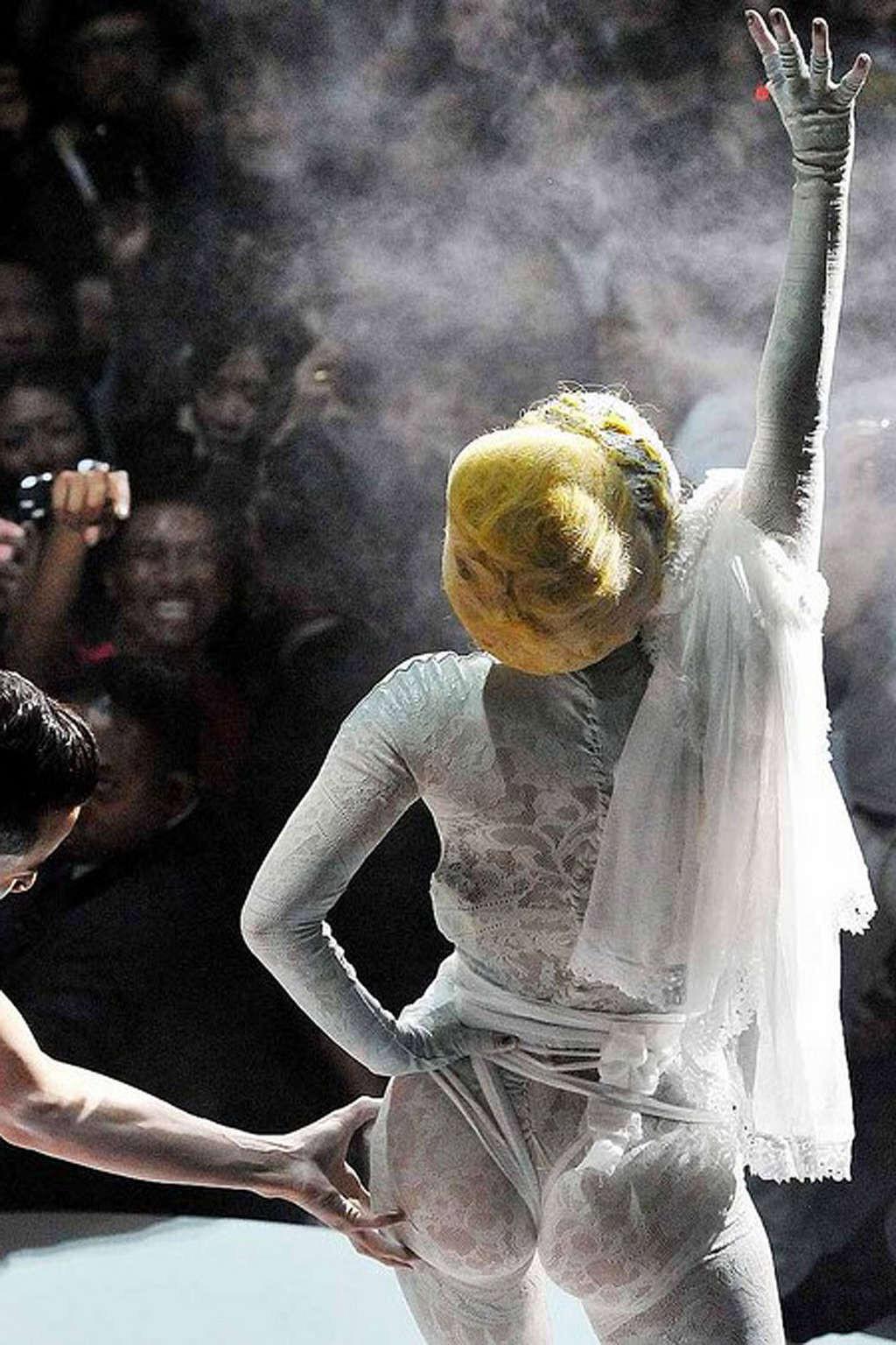 16P Lady GaGa showing her fucking sexy ass in see thru dress on stage