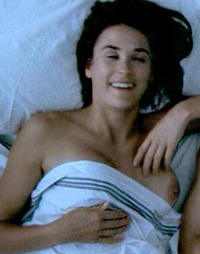 10P Demi Moore showing their super sexy ravishing body and pick