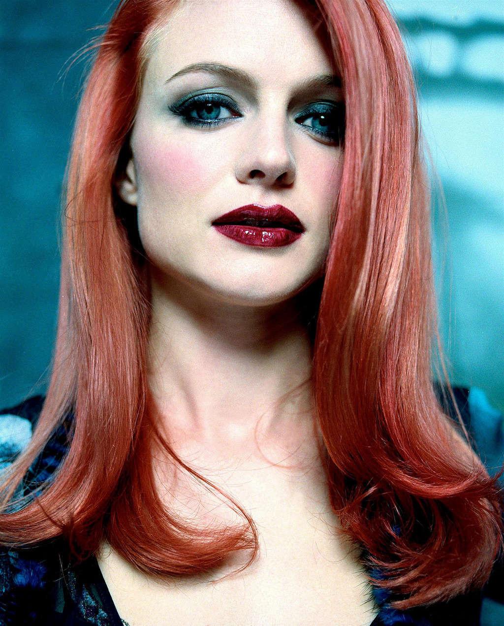 10P Heather Graham fucked from behind and showing her big tits