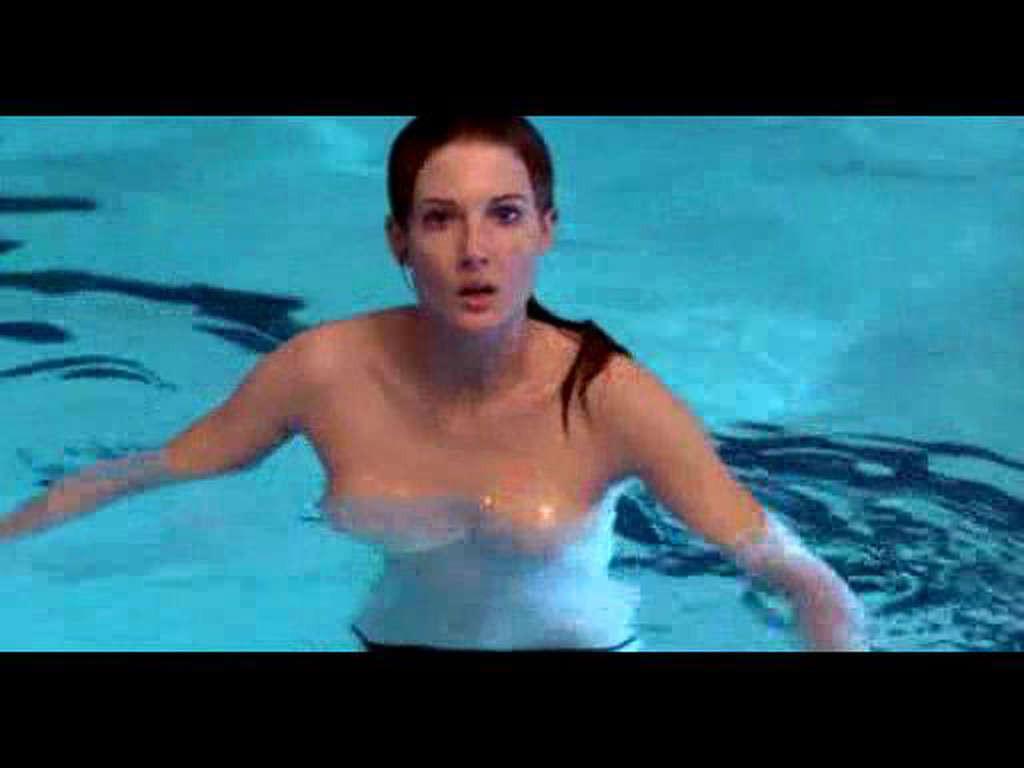 16P Annette O'Toole showing her nice tits in nude movie caps