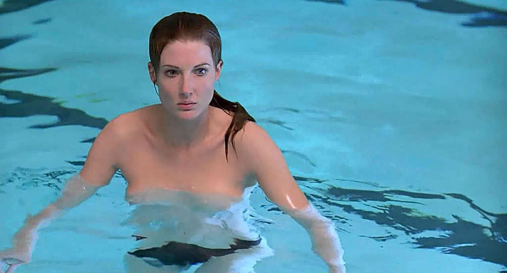 16P Annette O'Toole showing her nice tits in nude movie caps