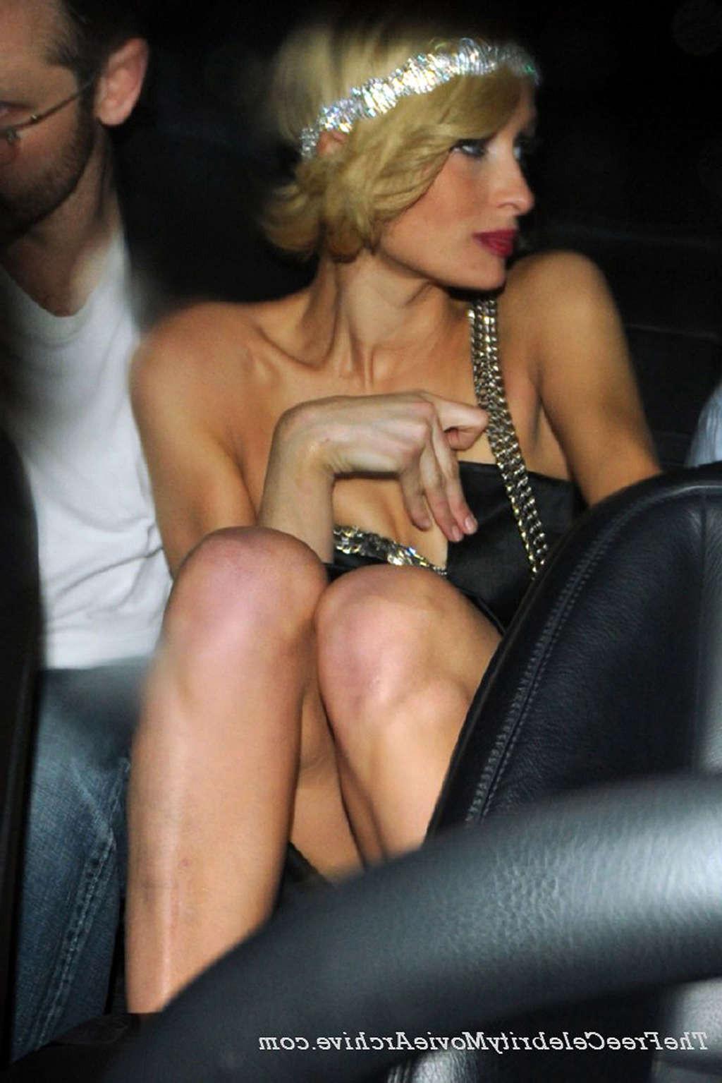 16P Paris Hilton very sexy and hot upskirt nude and nipple slip photos