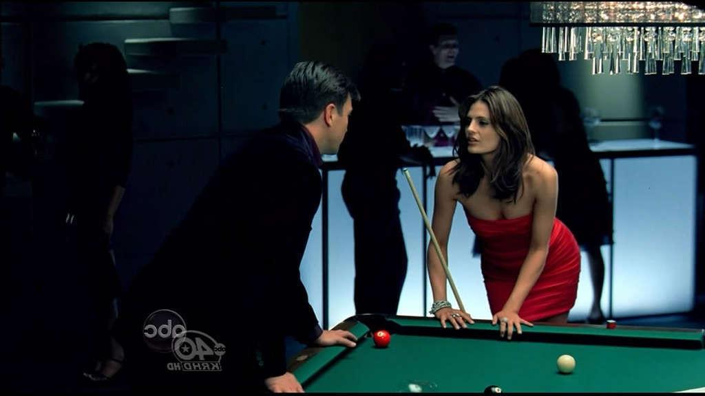 16P Stana Katic look sexy as hell in mini skirt and show tits