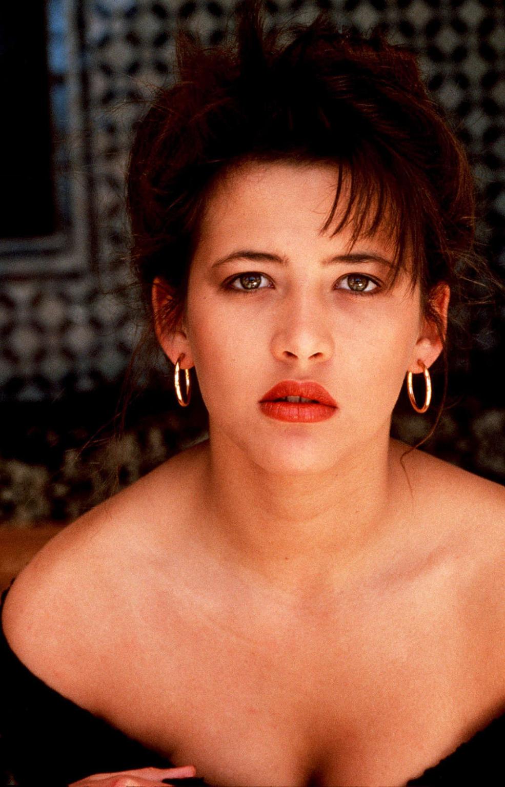 10P Sophie Marceau showing her nice big tits and posing all nude and sexy