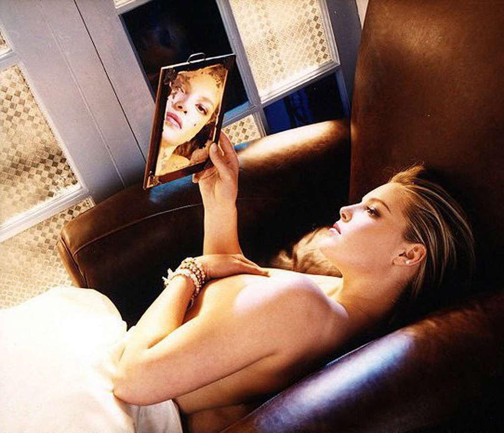 16P Katherine Heigl oops and downblouse and posing topless