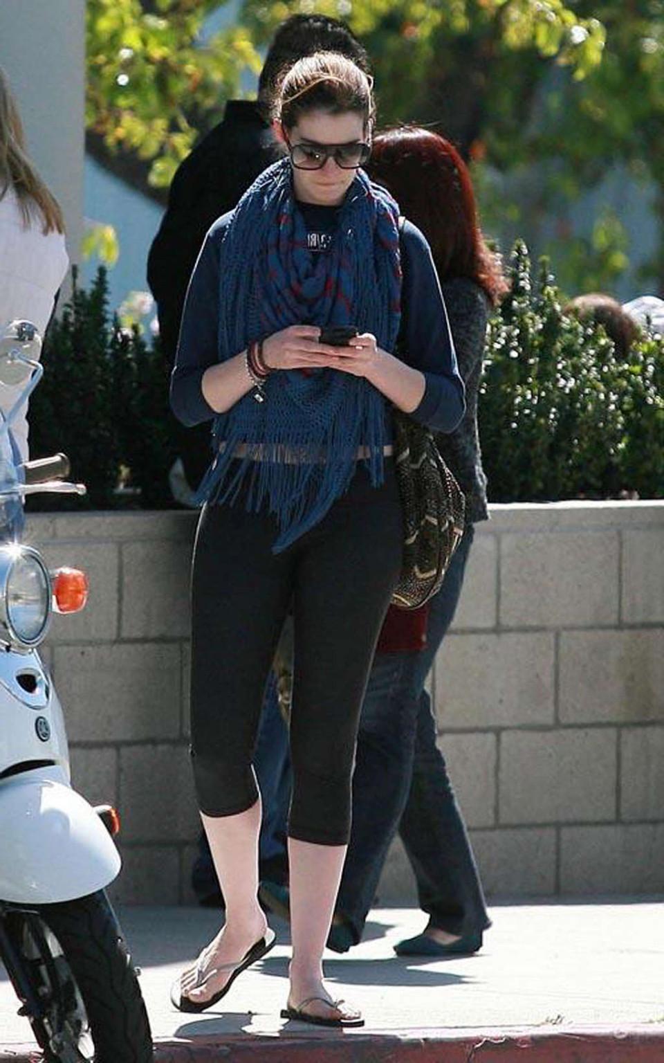 16P Anne Hathaway very sexy and hot see thru paparazzo photos