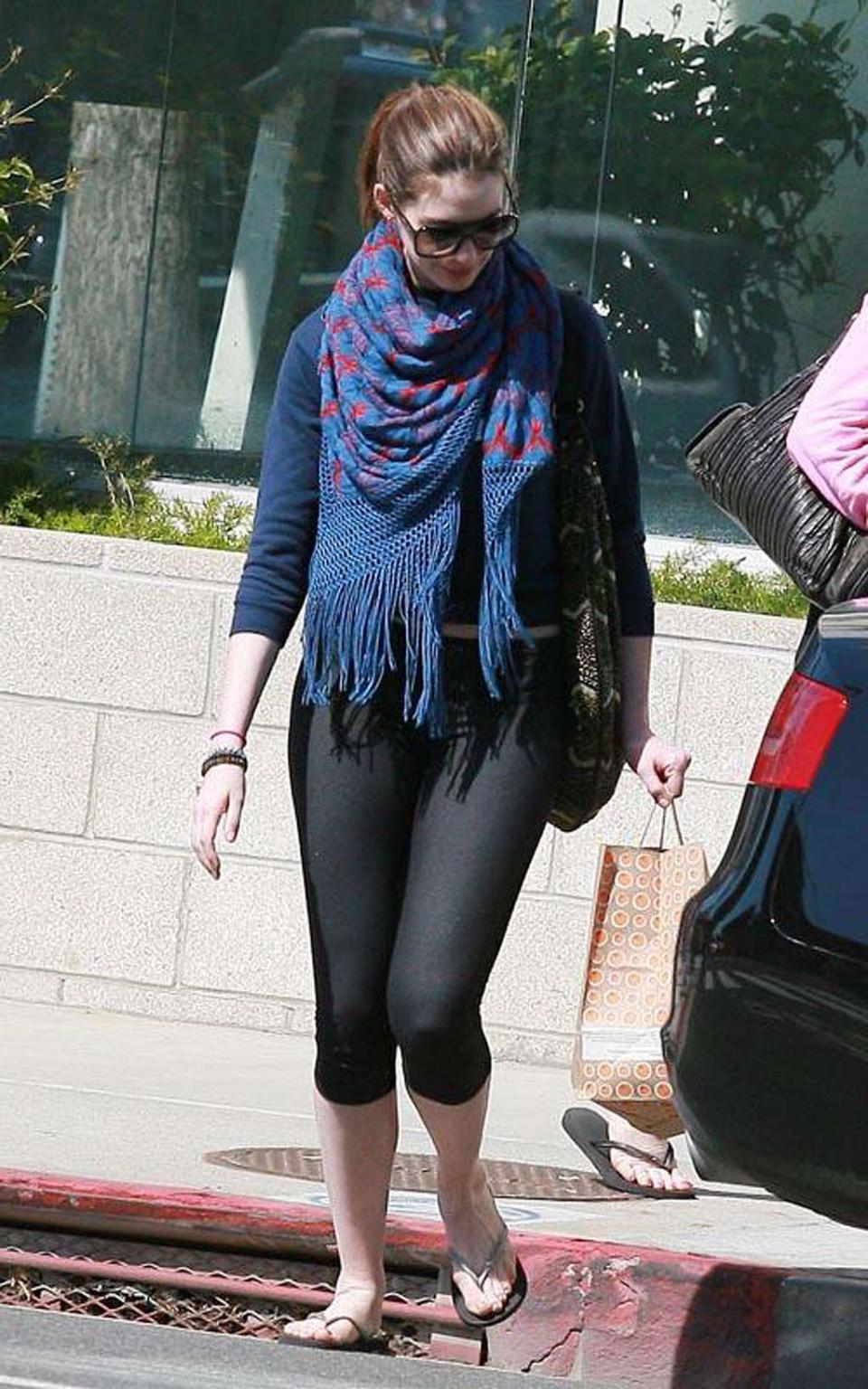 16P Anne Hathaway very sexy and hot see thru paparazzo photos