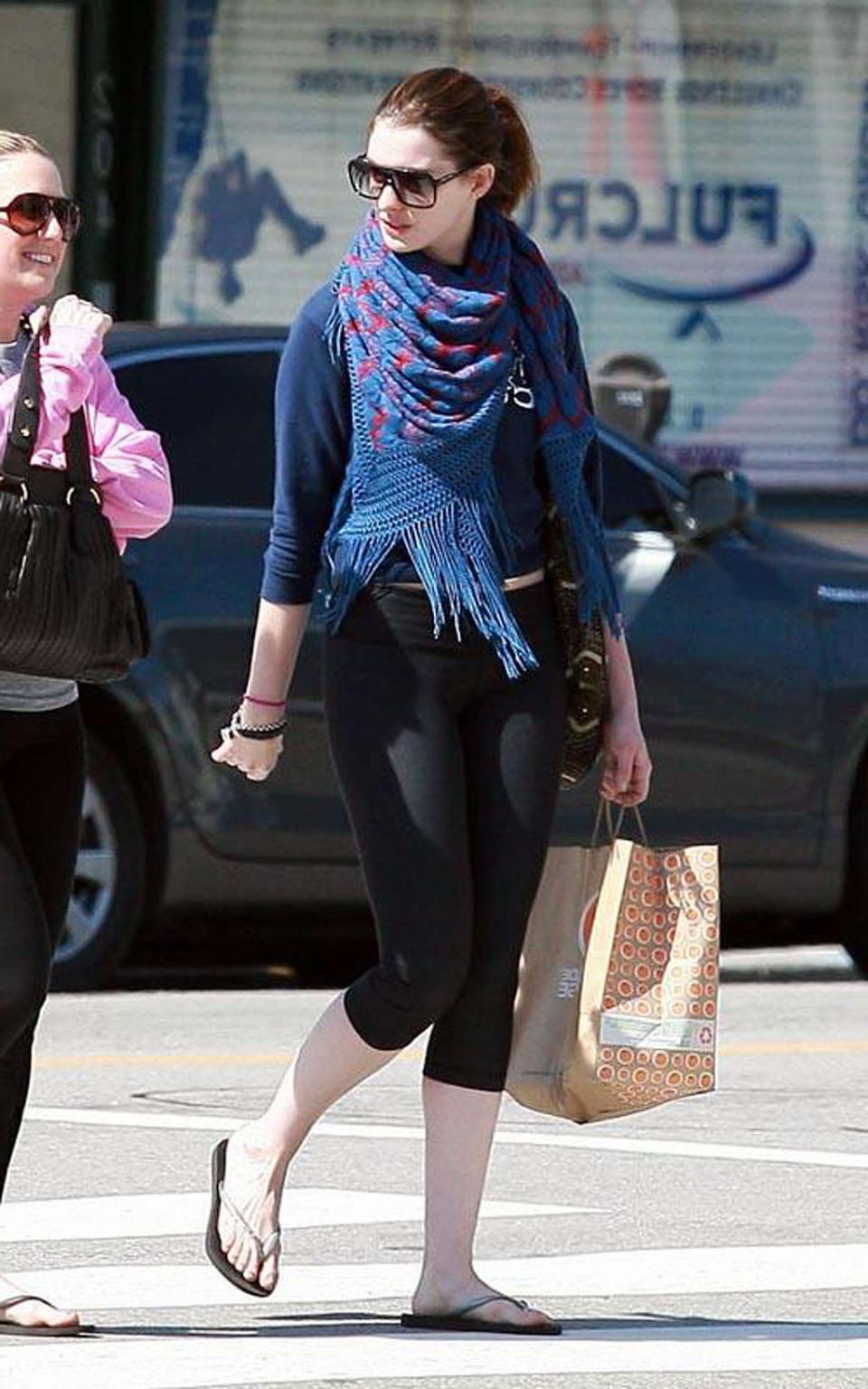 16P Anne Hathaway very sexy and hot see thru paparazzo photos