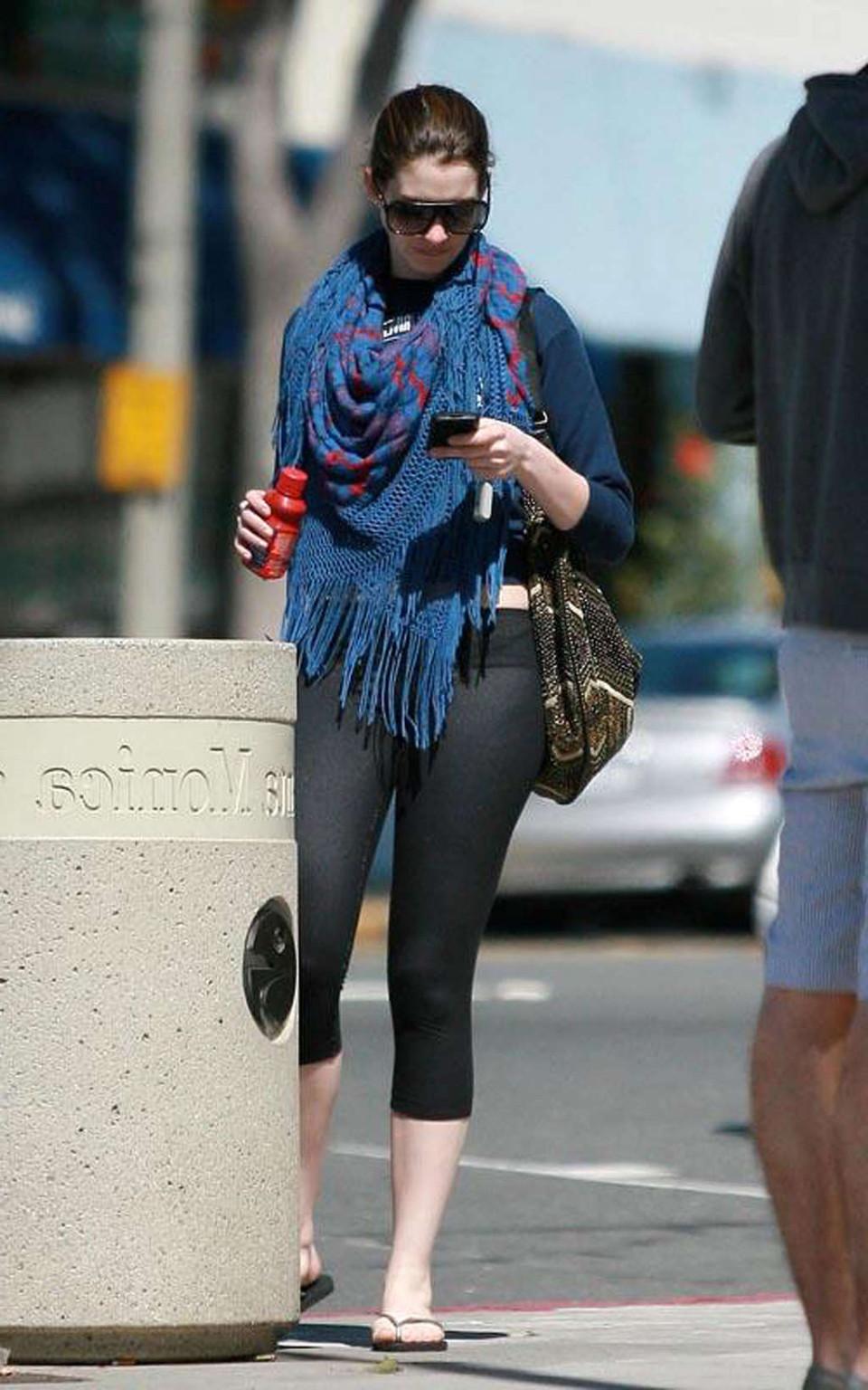 16P Anne Hathaway very sexy and hot see thru paparazzo photos