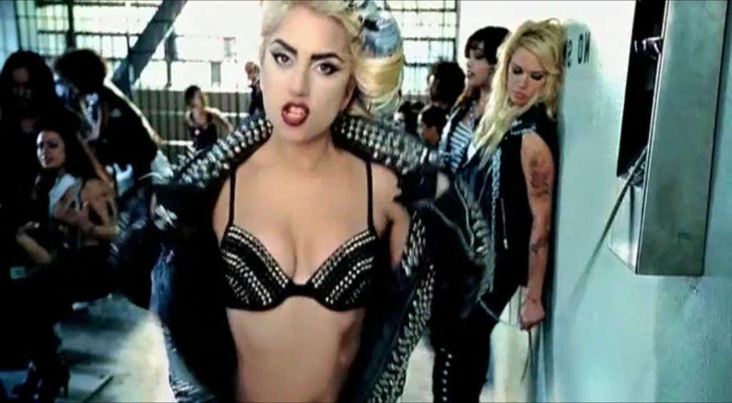 10P Lady Gaga showing her nice ass in thong in women prison in new video spot