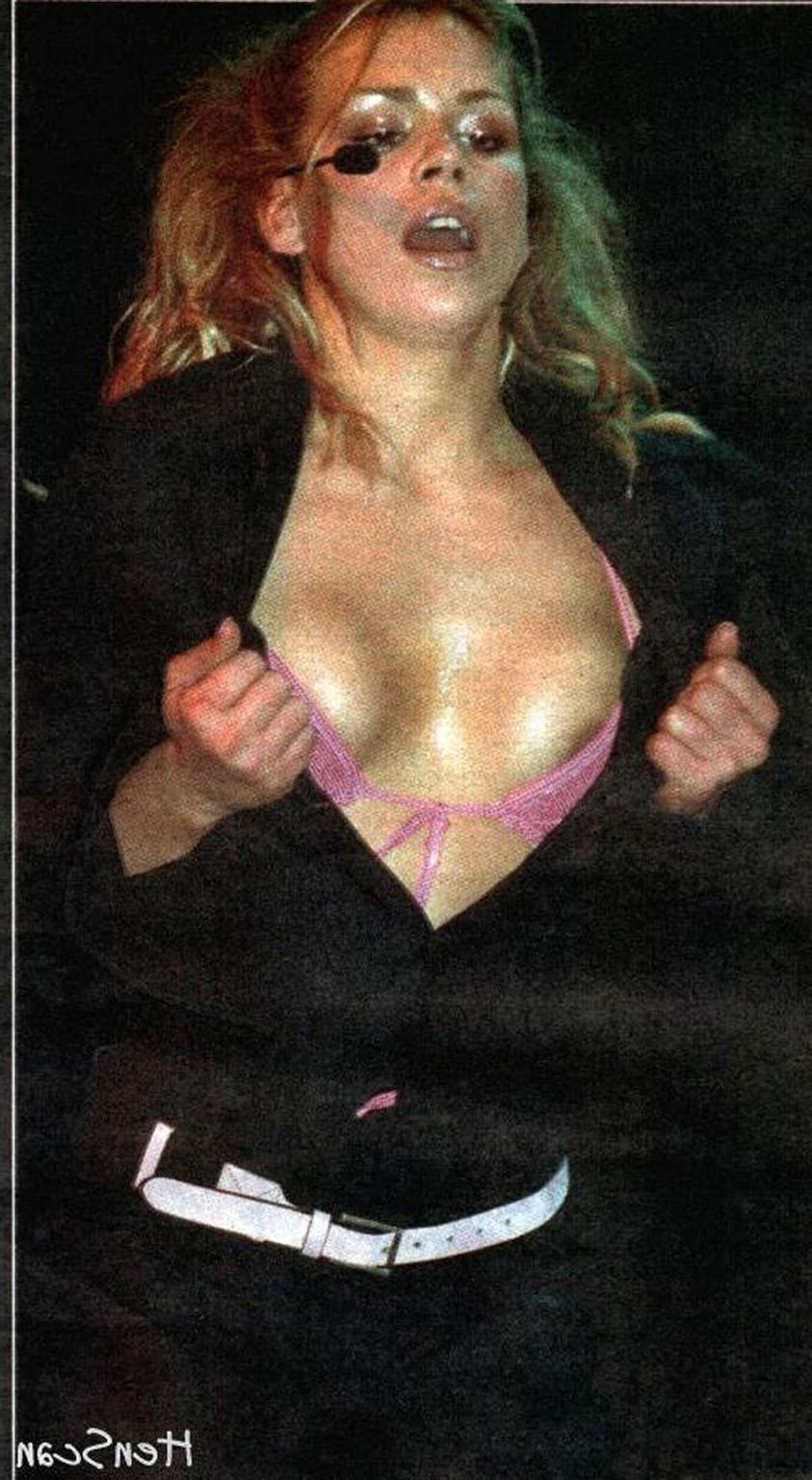 10P Billie Piper gets fucked from behind and showing her nice ass