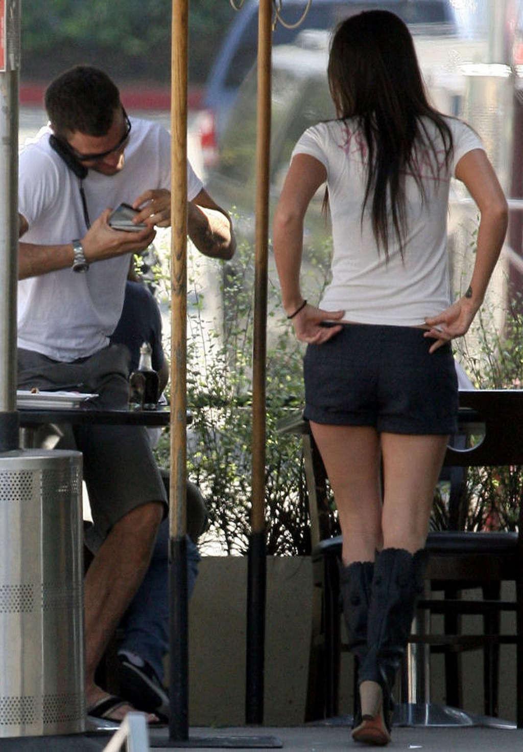 16P Megan Fox showing her fucking sexy body and nice tits