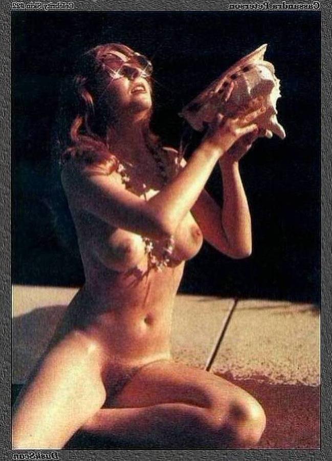 15P Cassandra Peterson aka Mistress Elvira nudes