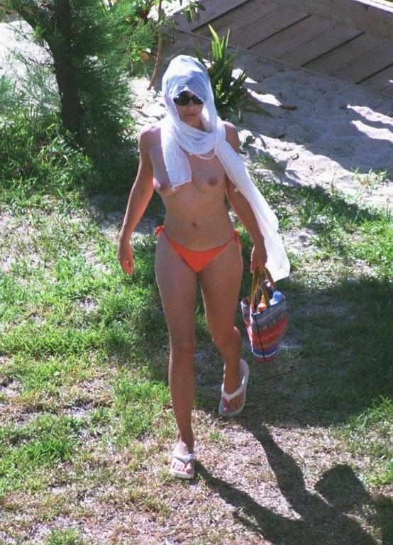 16P Liz Hurley nude big boobs at a public beach