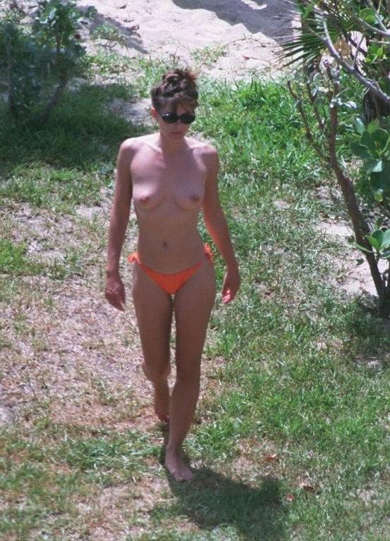 16P Liz Hurley nude big boobs at a public beach
