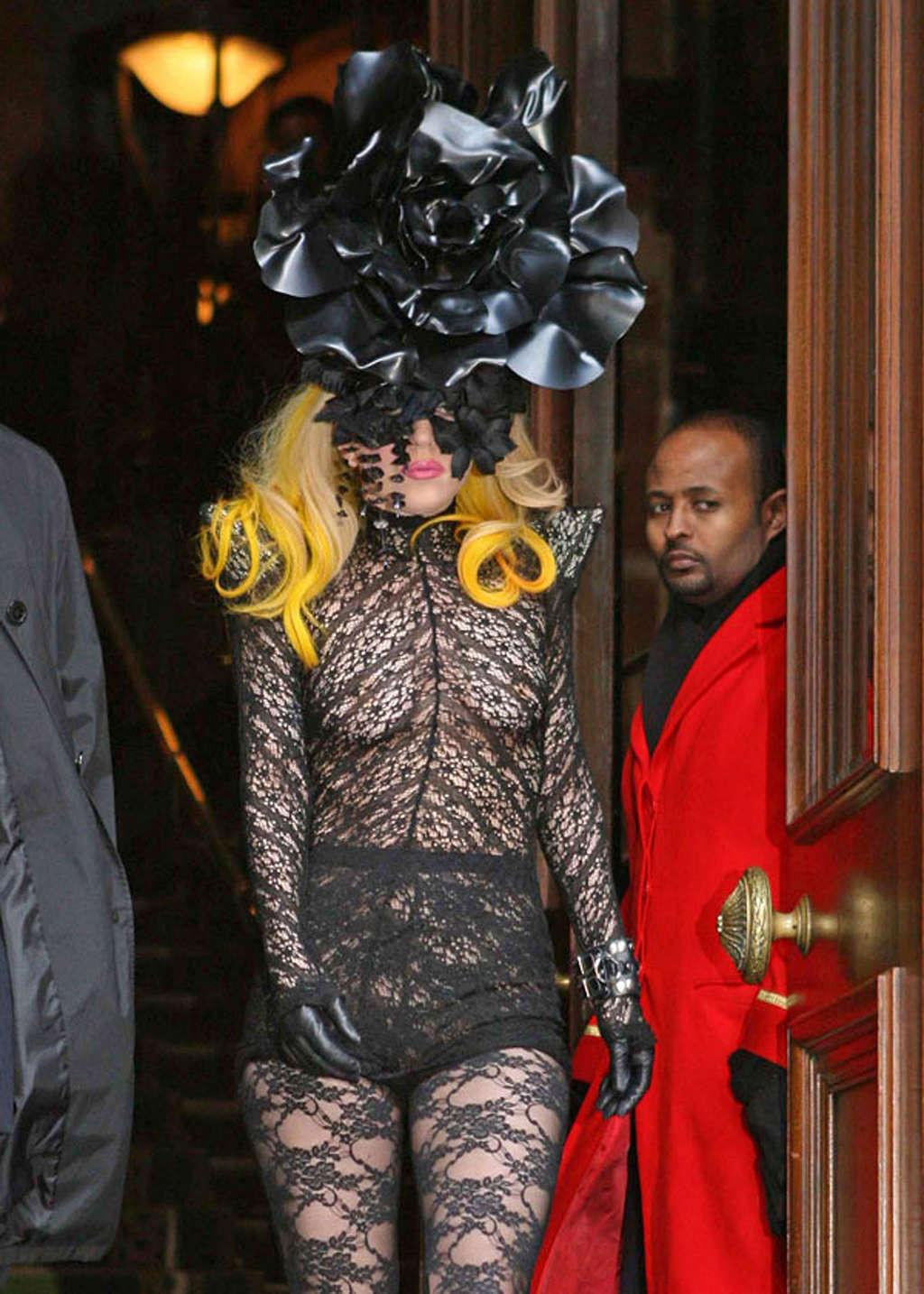 16P Lady Gaga very sexy and hot paparazzi see thru photos