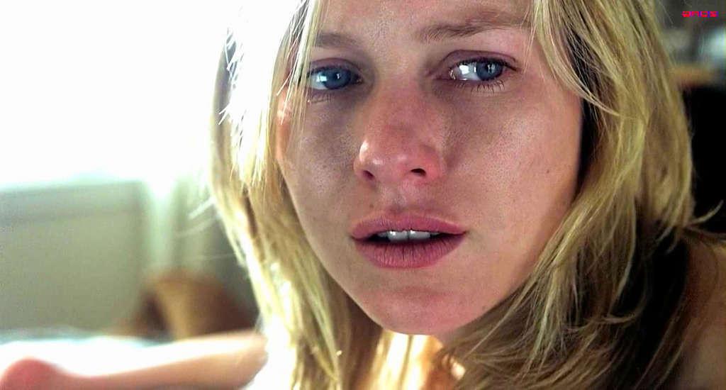 16P Naomi Watts showing her sexy body and extremely nice boobs
