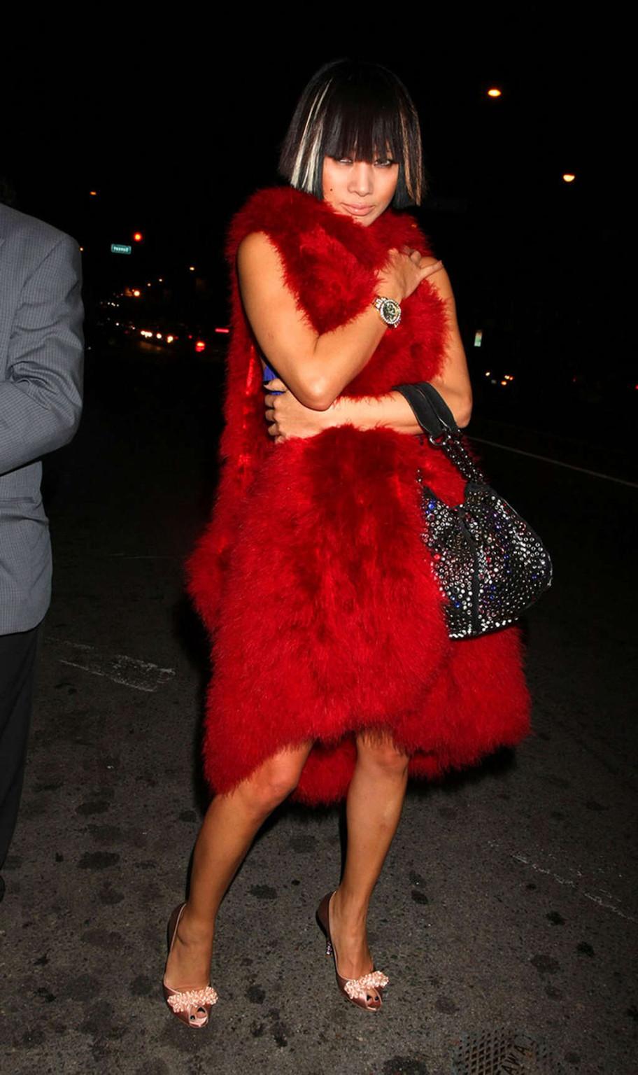 16P Bai Ling very sexy and hot paparazzi nipple slip photos