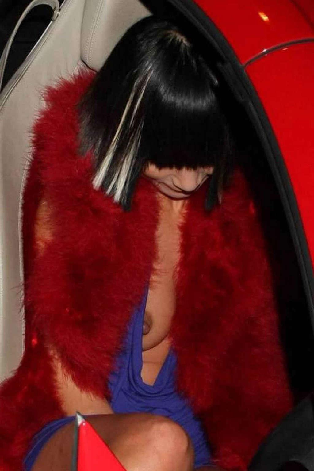 16P Bai Ling very sexy and hot paparazzi nipple slip photos