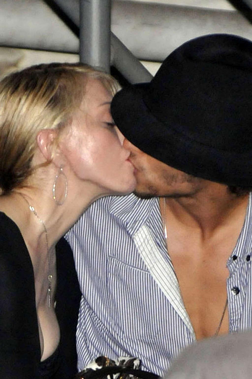16P Madonna make love with her boyfriend and showing fantastic legs